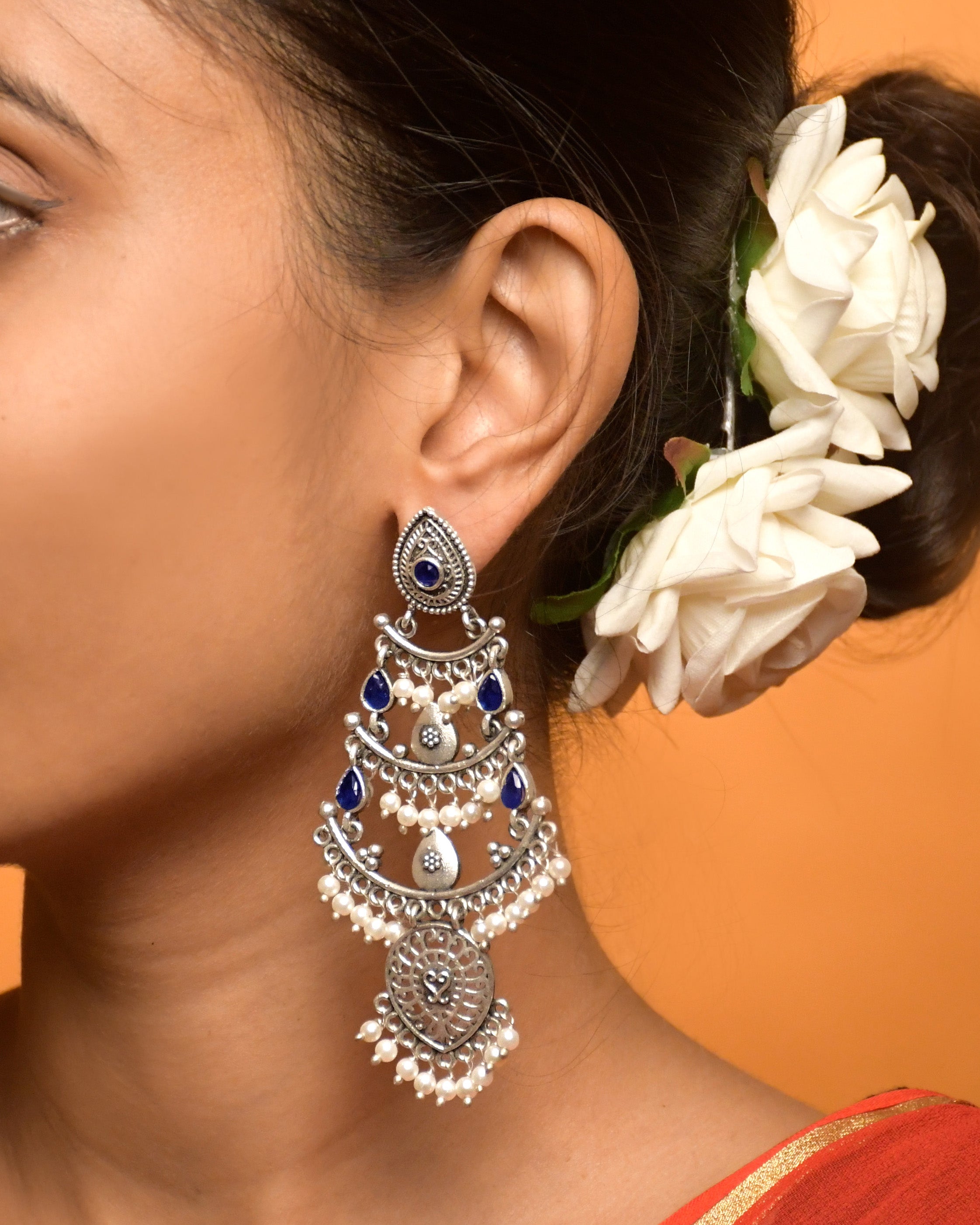 MALLIKA DANGLER EARRINGS