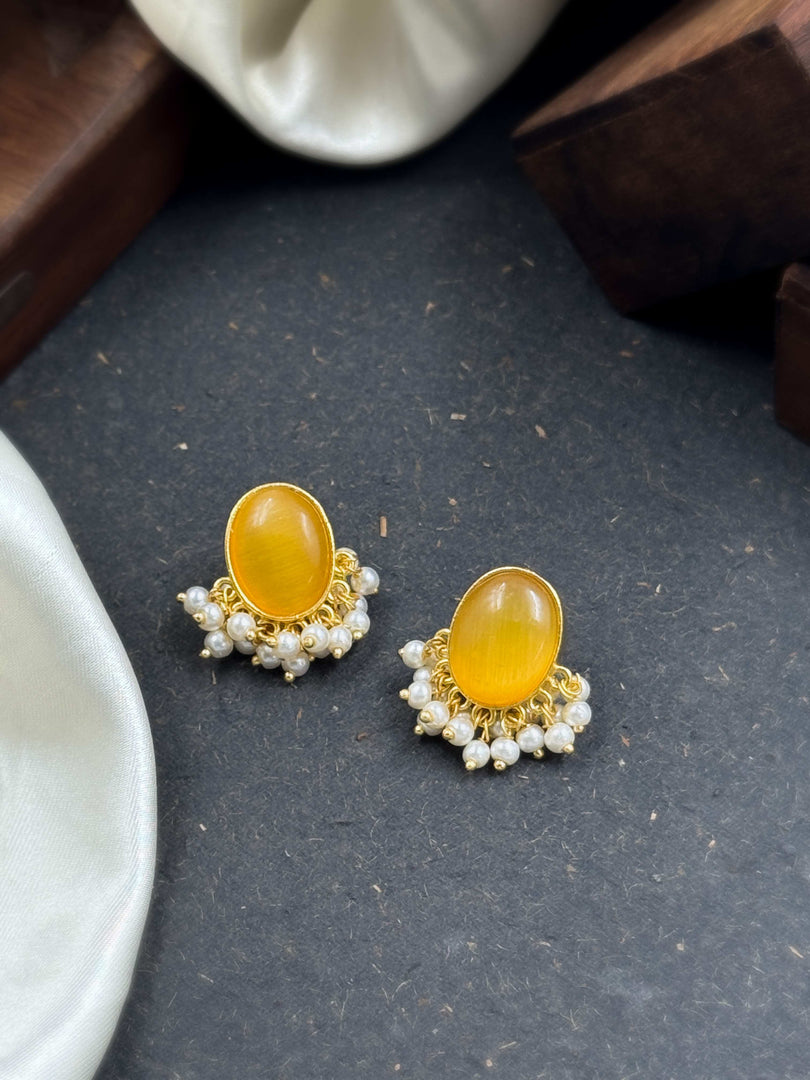 Roohi Golden Stud Earrings