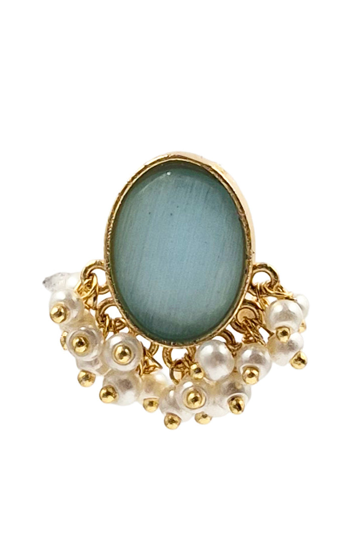 Roohi Golden Stud Earrings