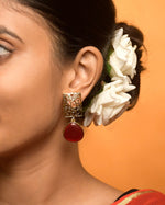 Load image into Gallery viewer, Mihira Golden Stone Earrings