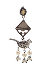 Load image into Gallery viewer, Parrot Dangler Stone Earrings