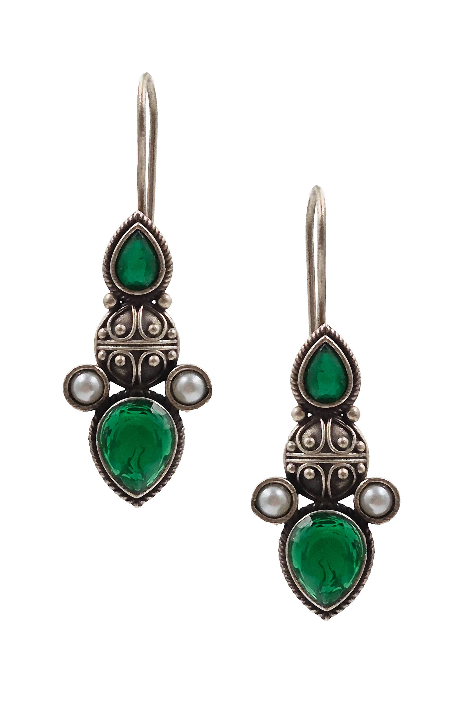 NAZIRA STUDS EARRINGS