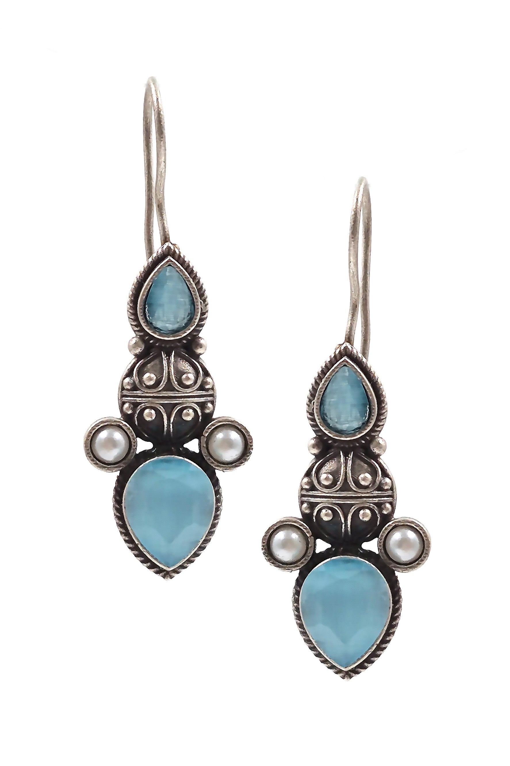 NAZIRA STUDS EARRINGS