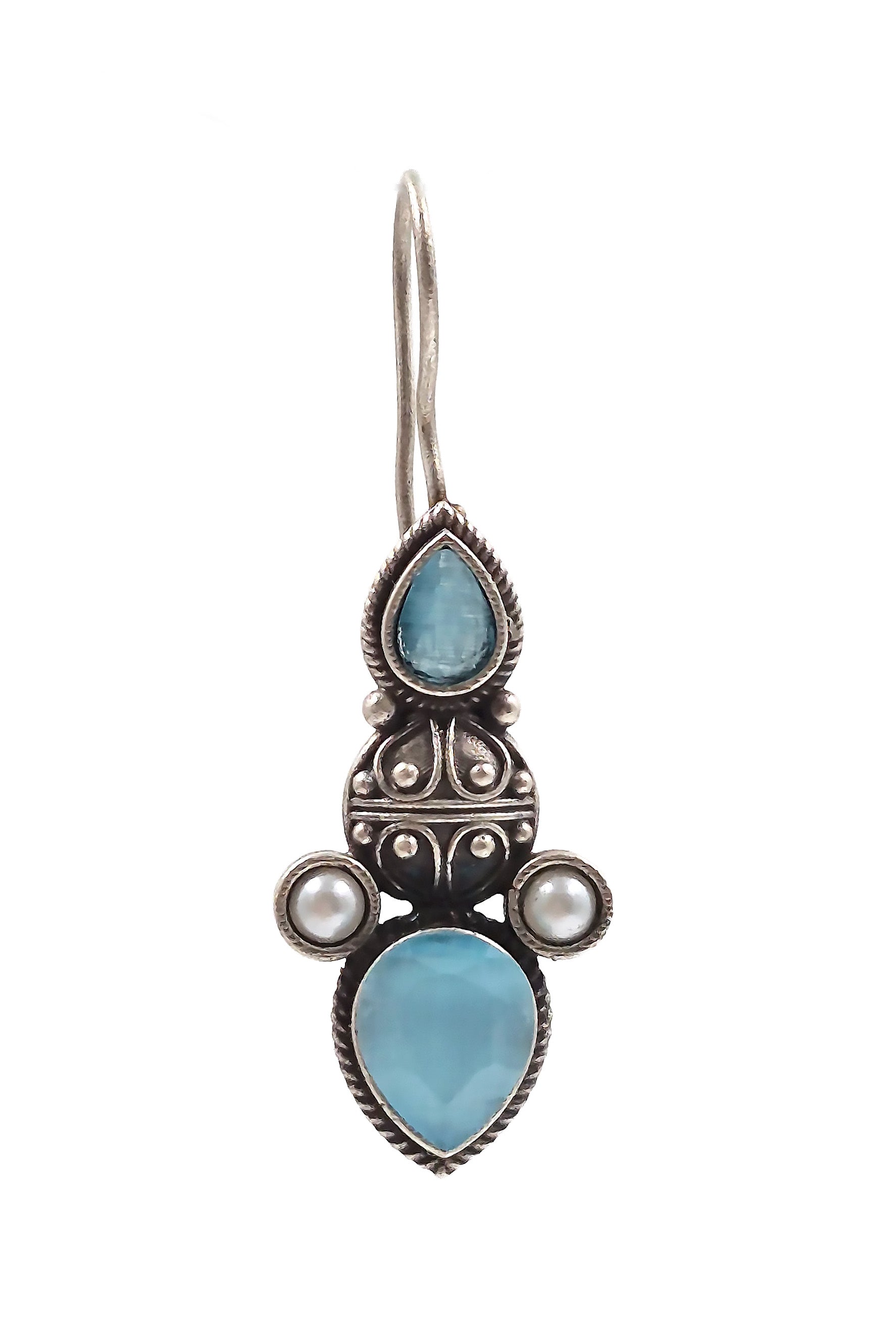 NAZIRA STUDS EARRINGS