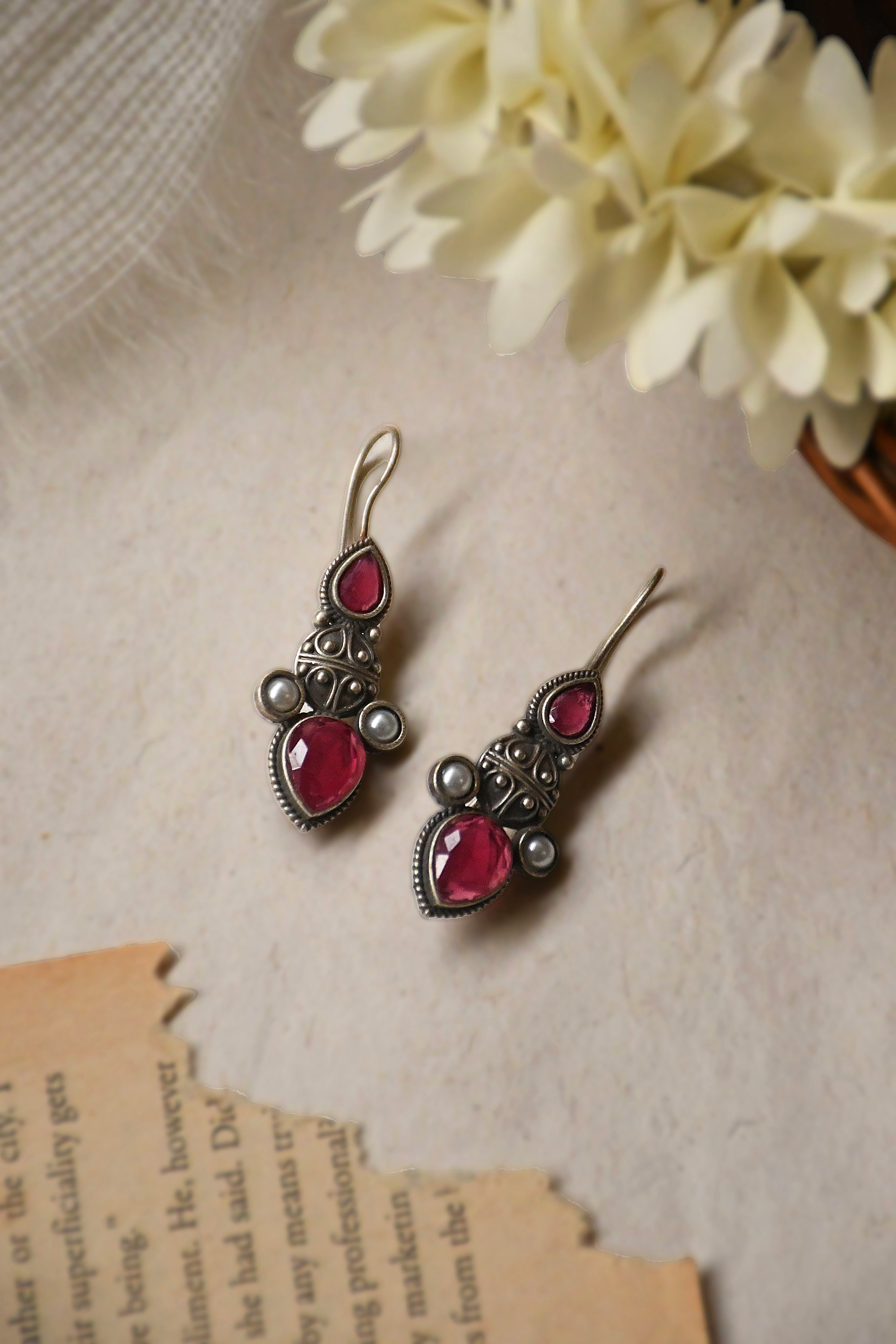 NAZIRA STUDS EARRINGS