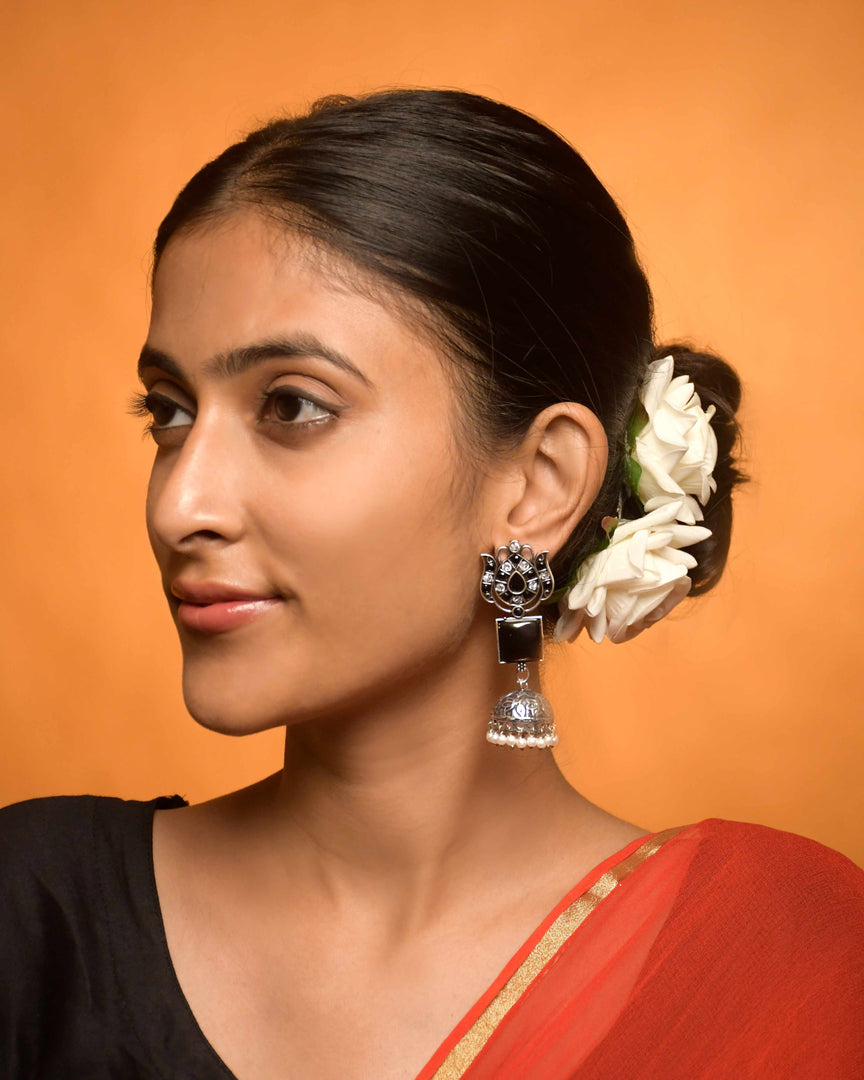 Aanya Jhumka Stone Earrings