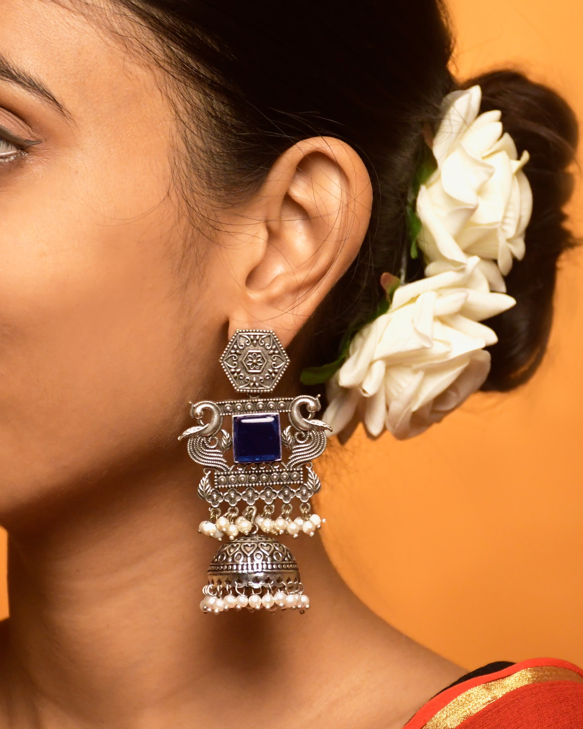 Aarzoo Stone Jhumka Earrings