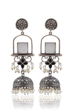 Load image into Gallery viewer, Aanvi Jhumka Stone Earrings