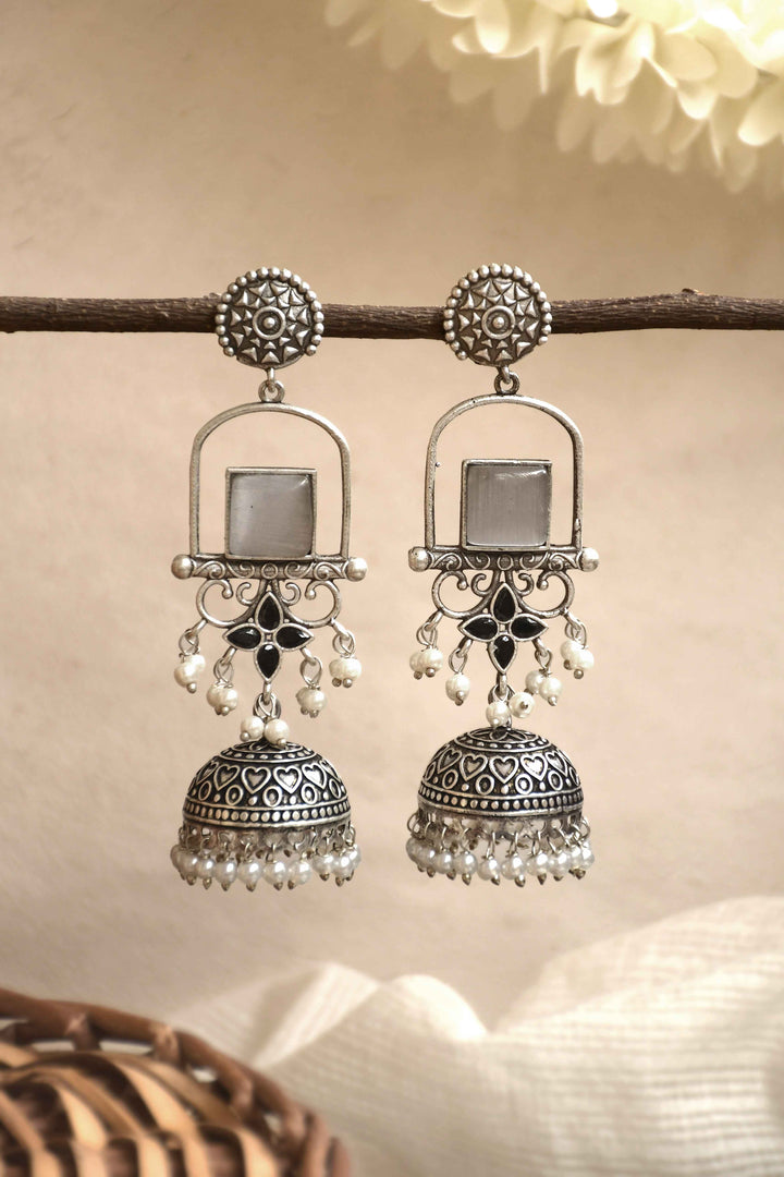 Aanvi Jhumka Stone Earrings
