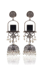 Load image into Gallery viewer, Aanvi Jhumka Stone Earrings