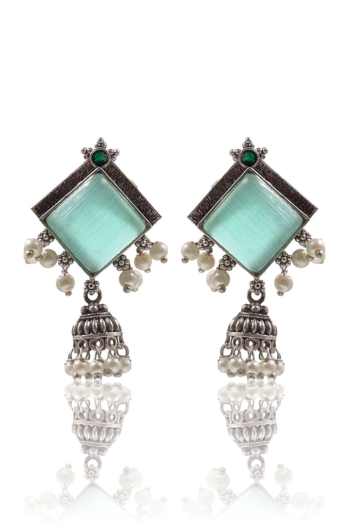 Aashavi Stone Earrings