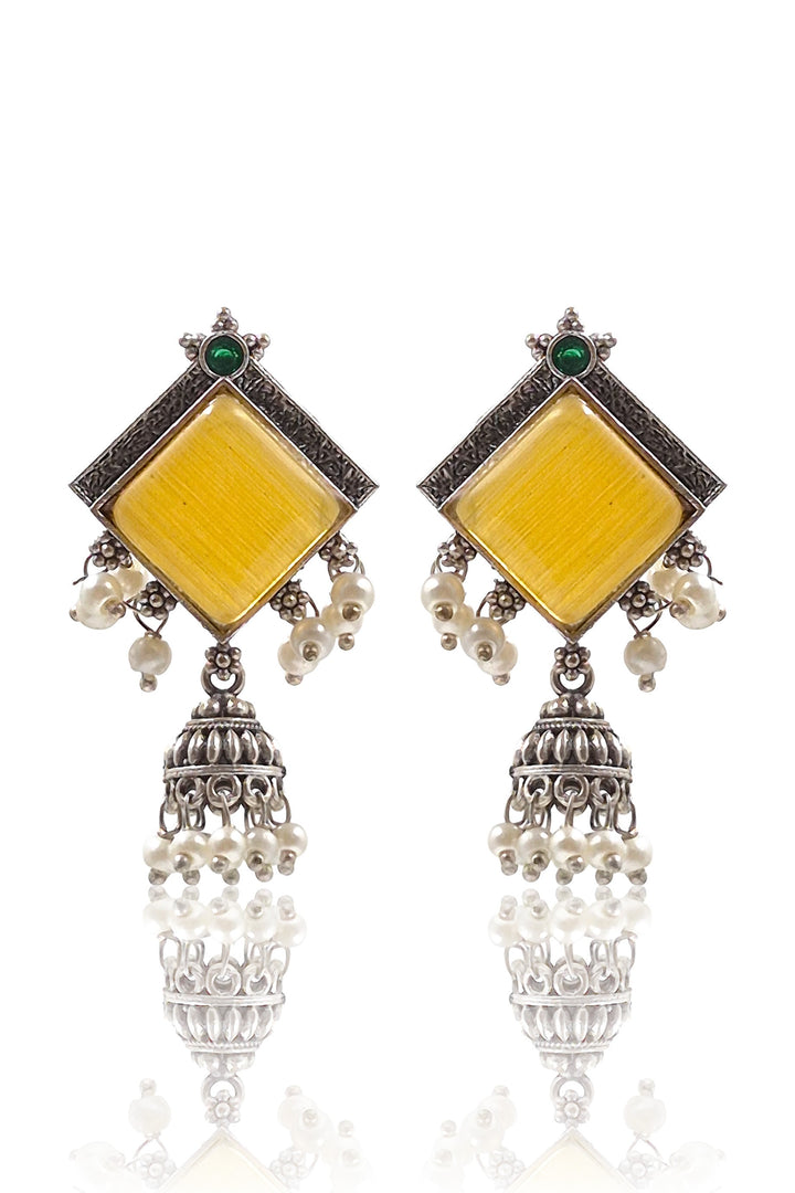 Aashavi Stone Earrings
