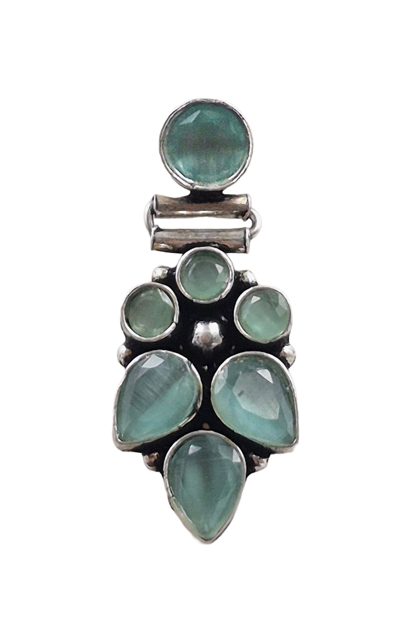 MIA STUDS EARRINGS