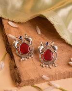 Load image into Gallery viewer, Vamika Stud Earrings