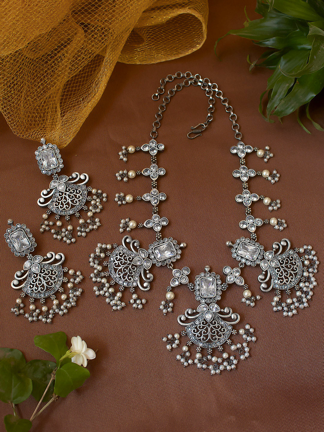 SILVER LOOKALIKE STONE NECKLACE SET