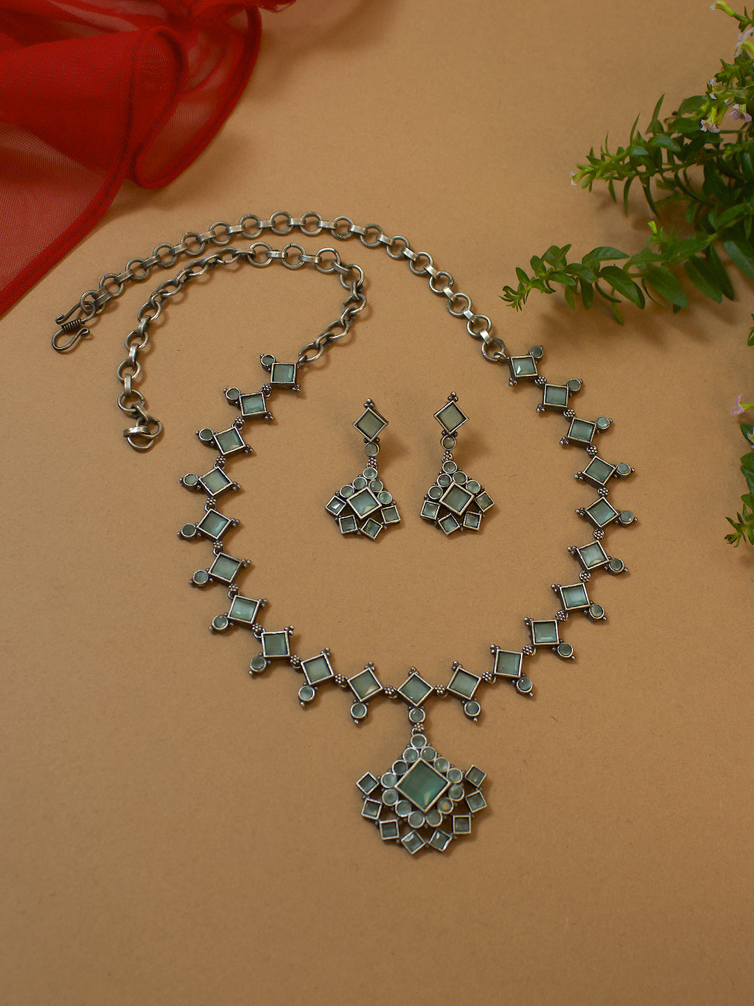 SILVER LOOKALIKE STONE NECKLACE SET