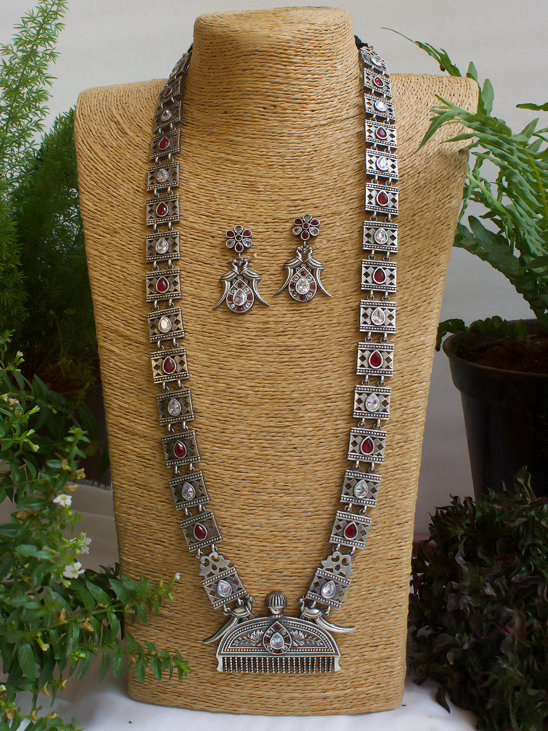 SILVER LOOKALIKE STONE NECKLACE SET