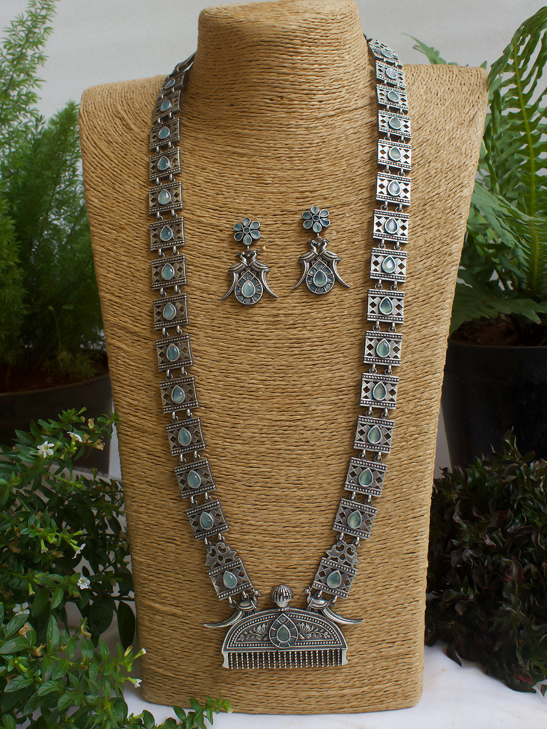 SILVER LOOKALIKE STONE NECKLACE SET