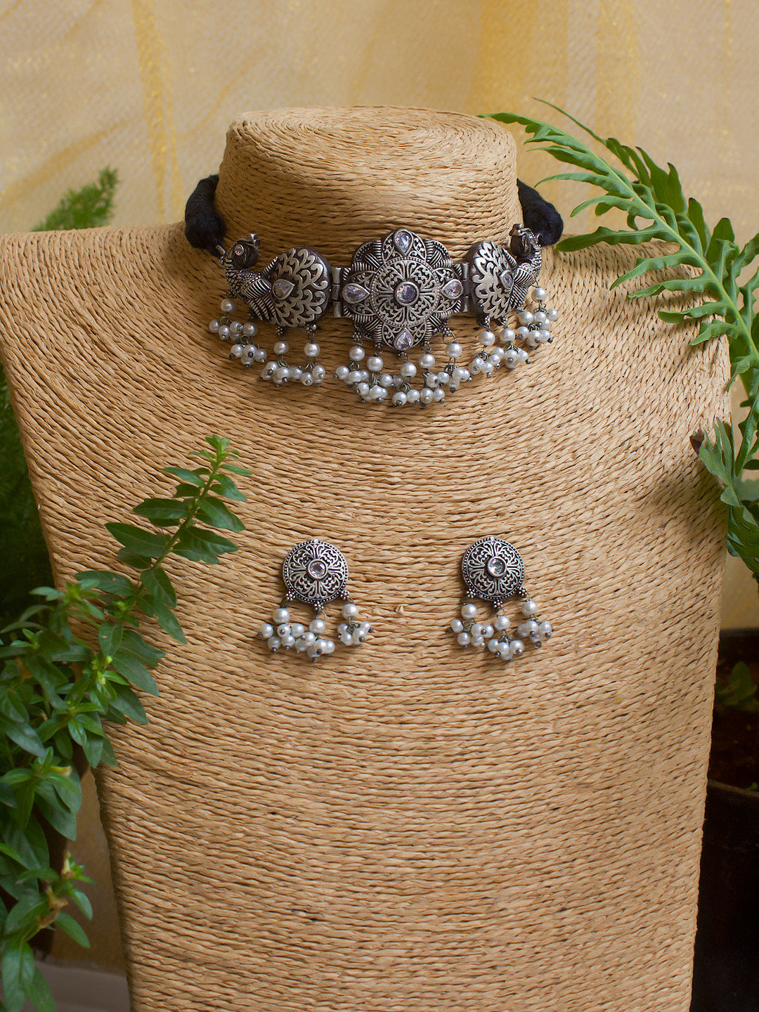 SILVER LOOKALIKE STONE NECKLACE SET