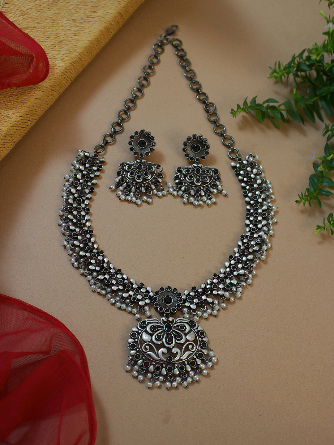 SILVER LOOKALIKE STONE NECKLACE SET