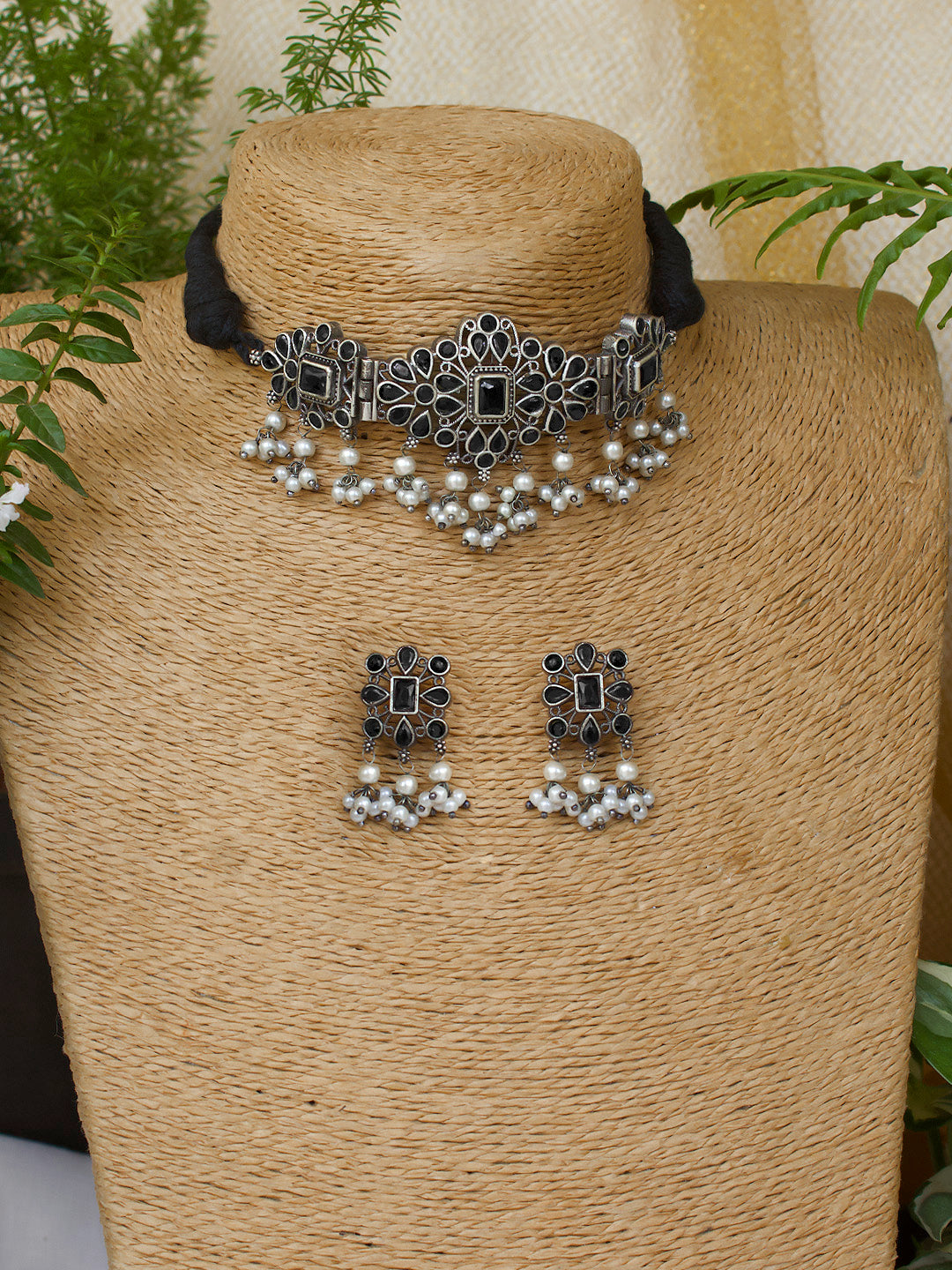 SILVER LOOKALIKE STONE NECKLACE SET