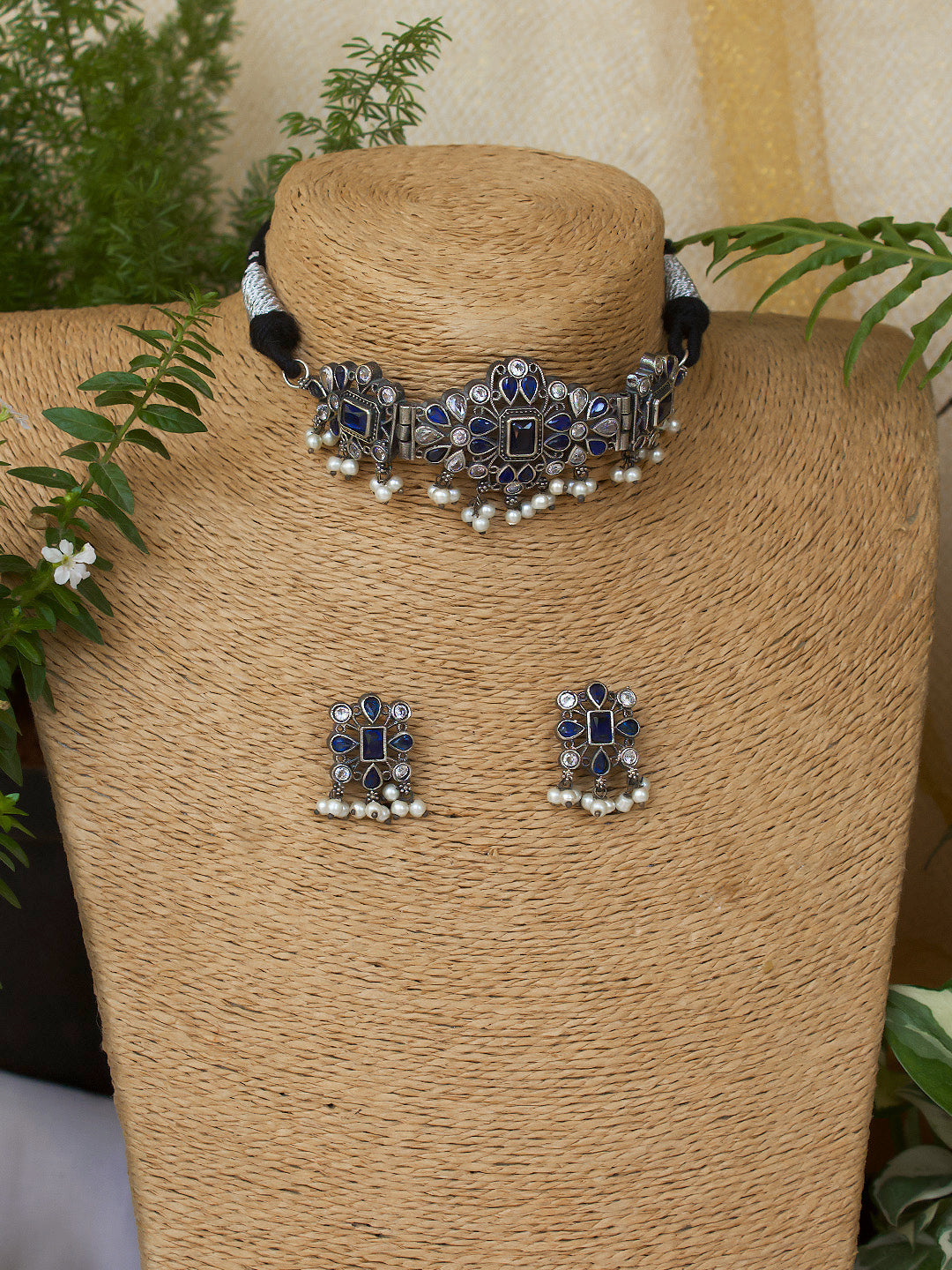 SILVER LOOKALIKE STONE NECKLACE SET