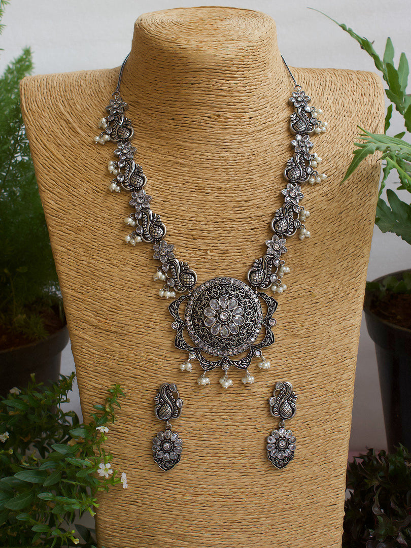 Veda Stone Necklace Set