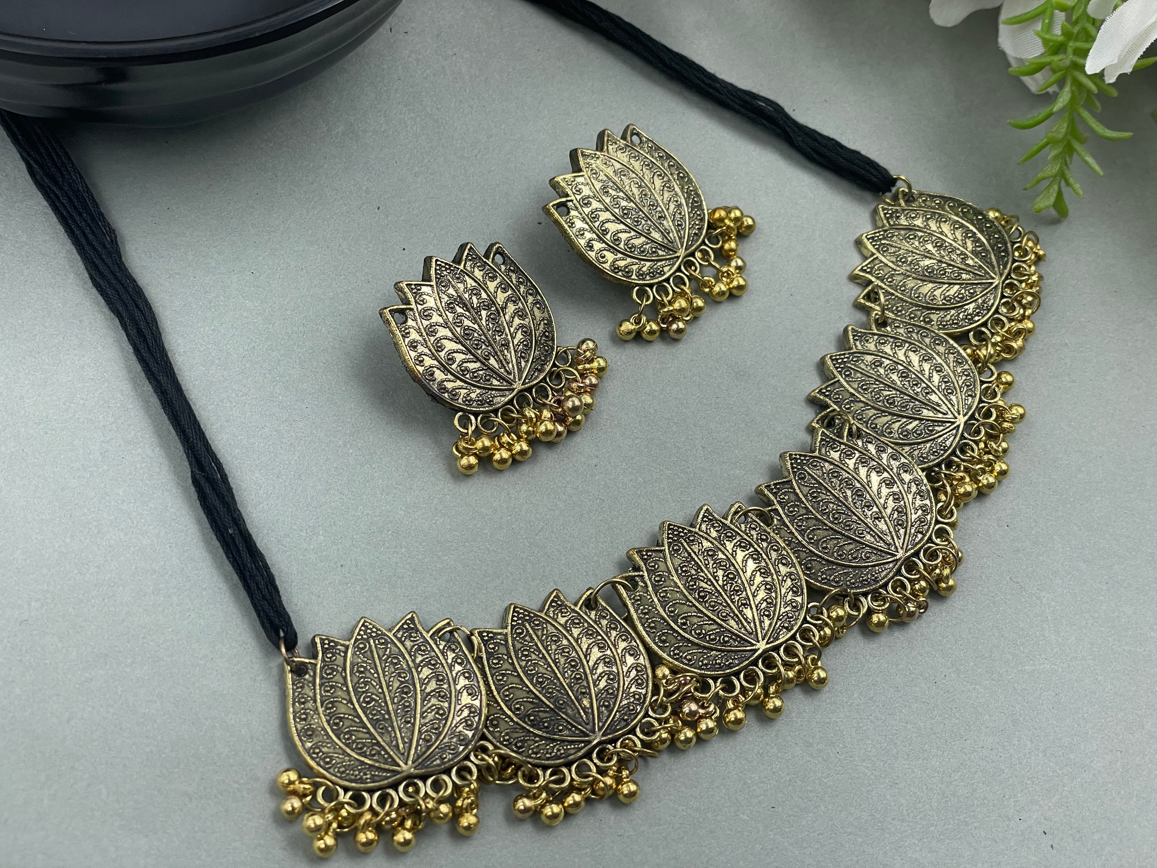 MIRAYA SILVER GOLD NECKLACE & EARRINGS 60% Off