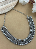 Load image into Gallery viewer, SHORT BRASS MATERIAL NECKLACE