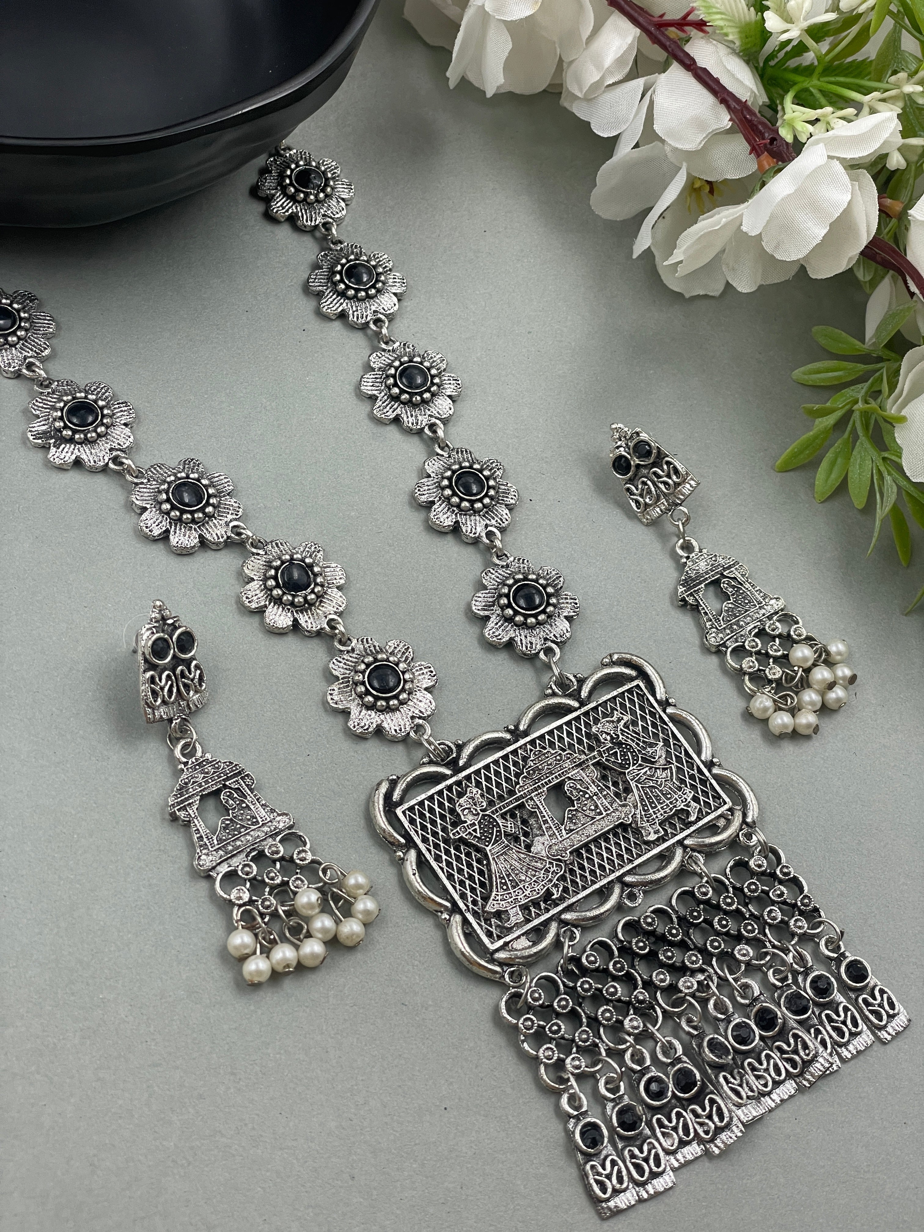 SHREYANVI SILVER NECKLACE & EARRINGS 60% Off