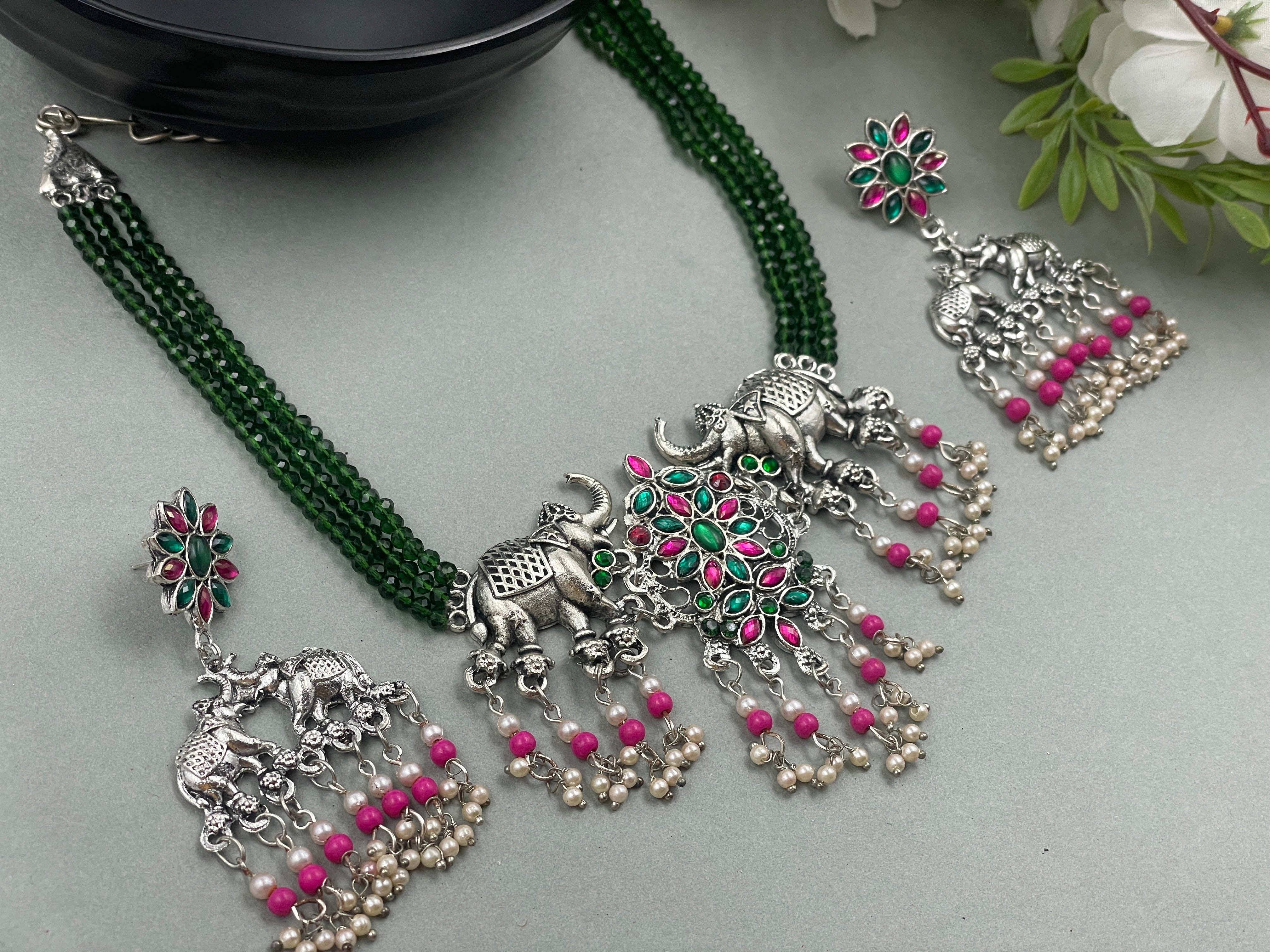 AARVI SILVER MULTICOLOR NECKLACE & EARRINGS 60% Off