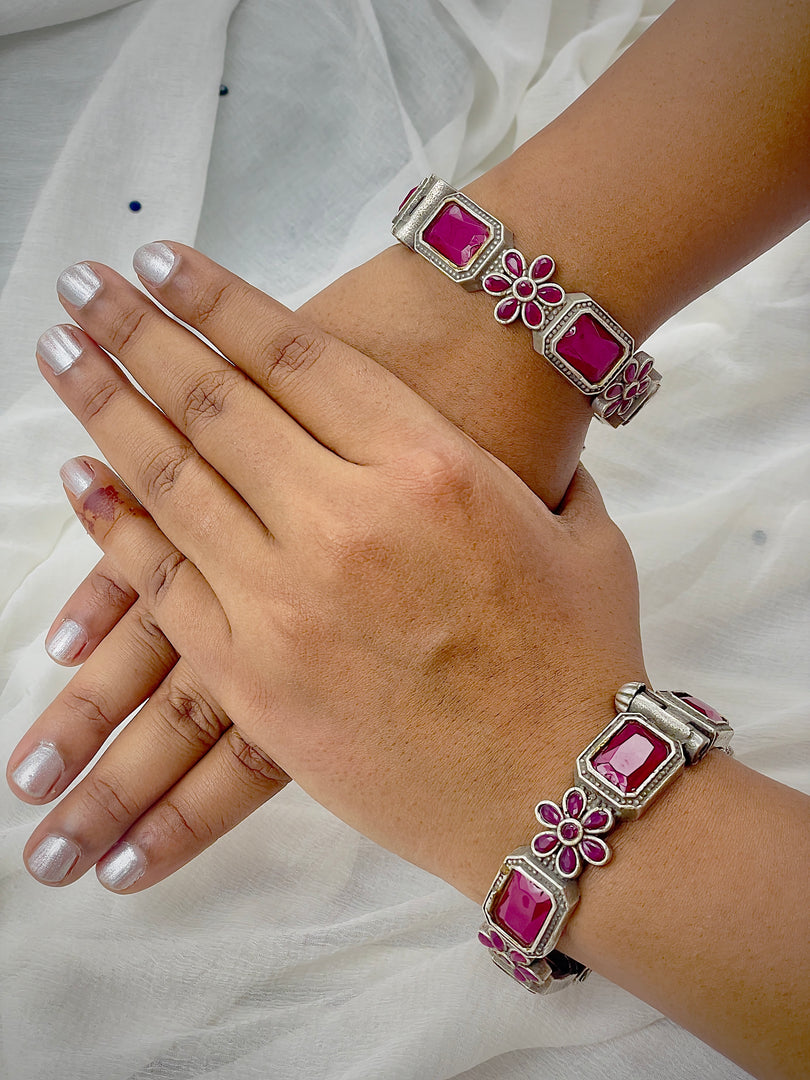 OXIDISED STONE BANGLE