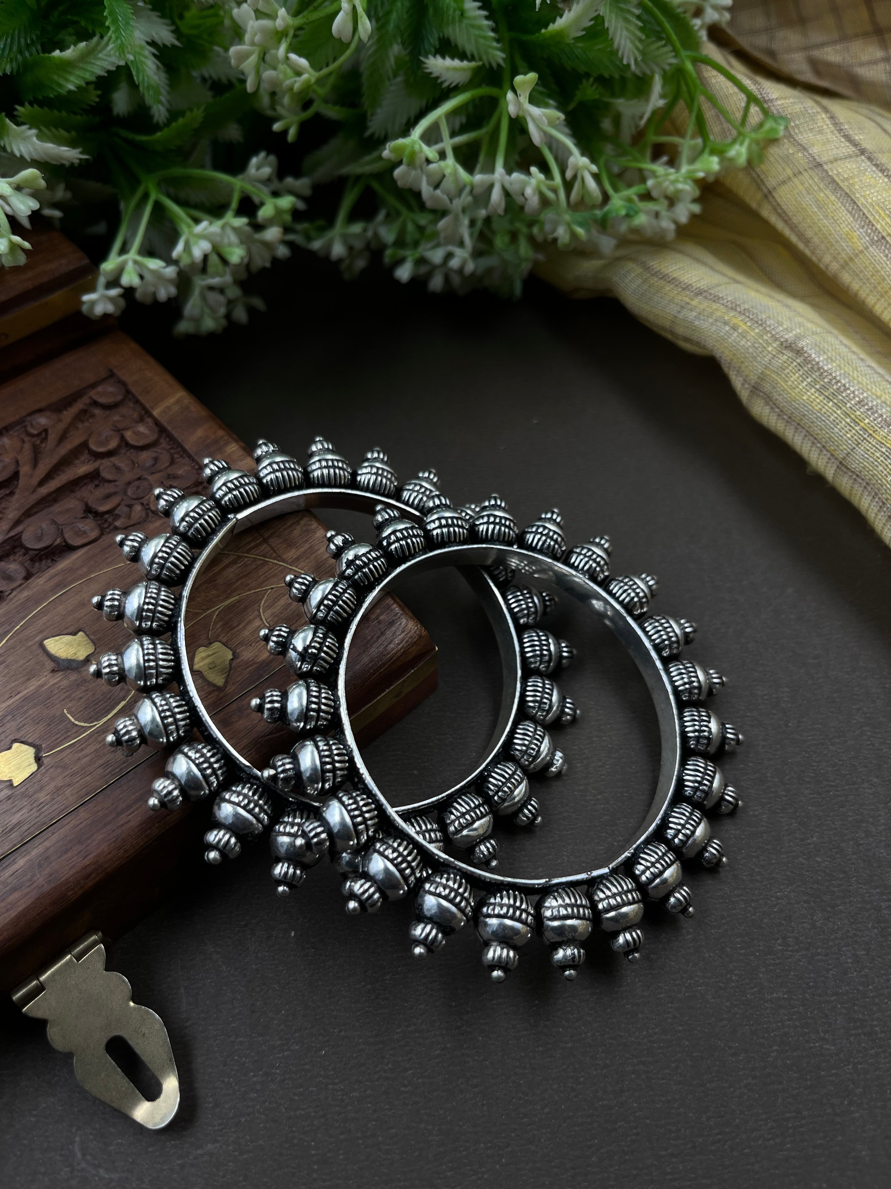 OXIDISED KOLAPHURI BANGLES -21