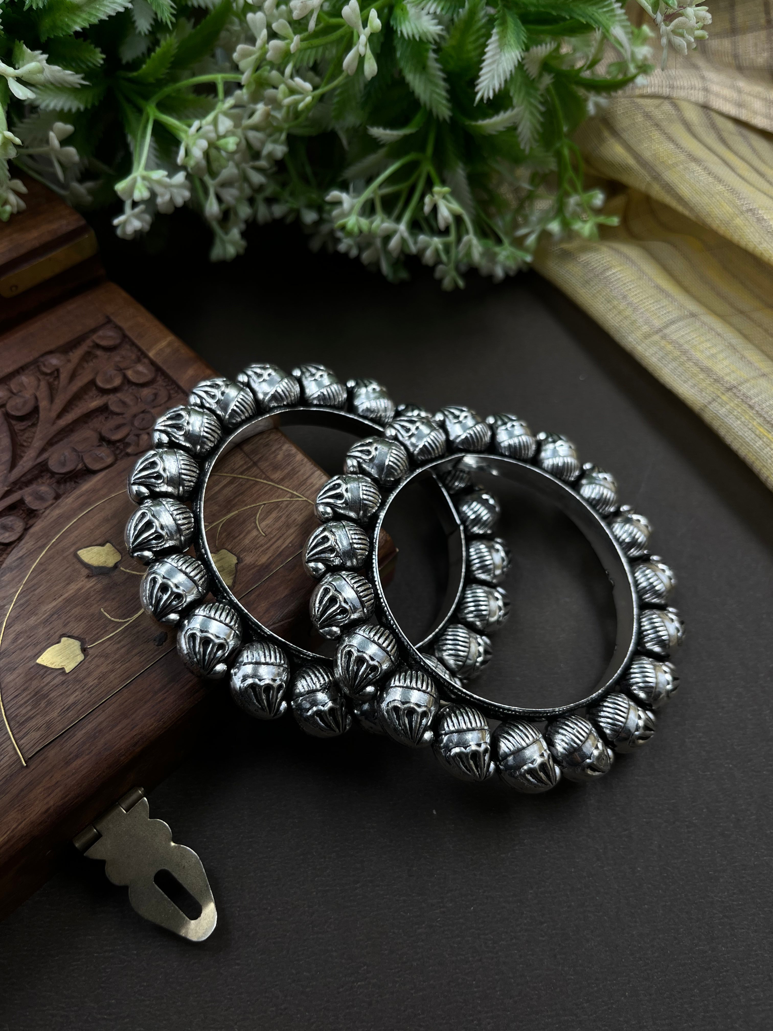 OXIDISED KOLAPHURI BANGLES -15