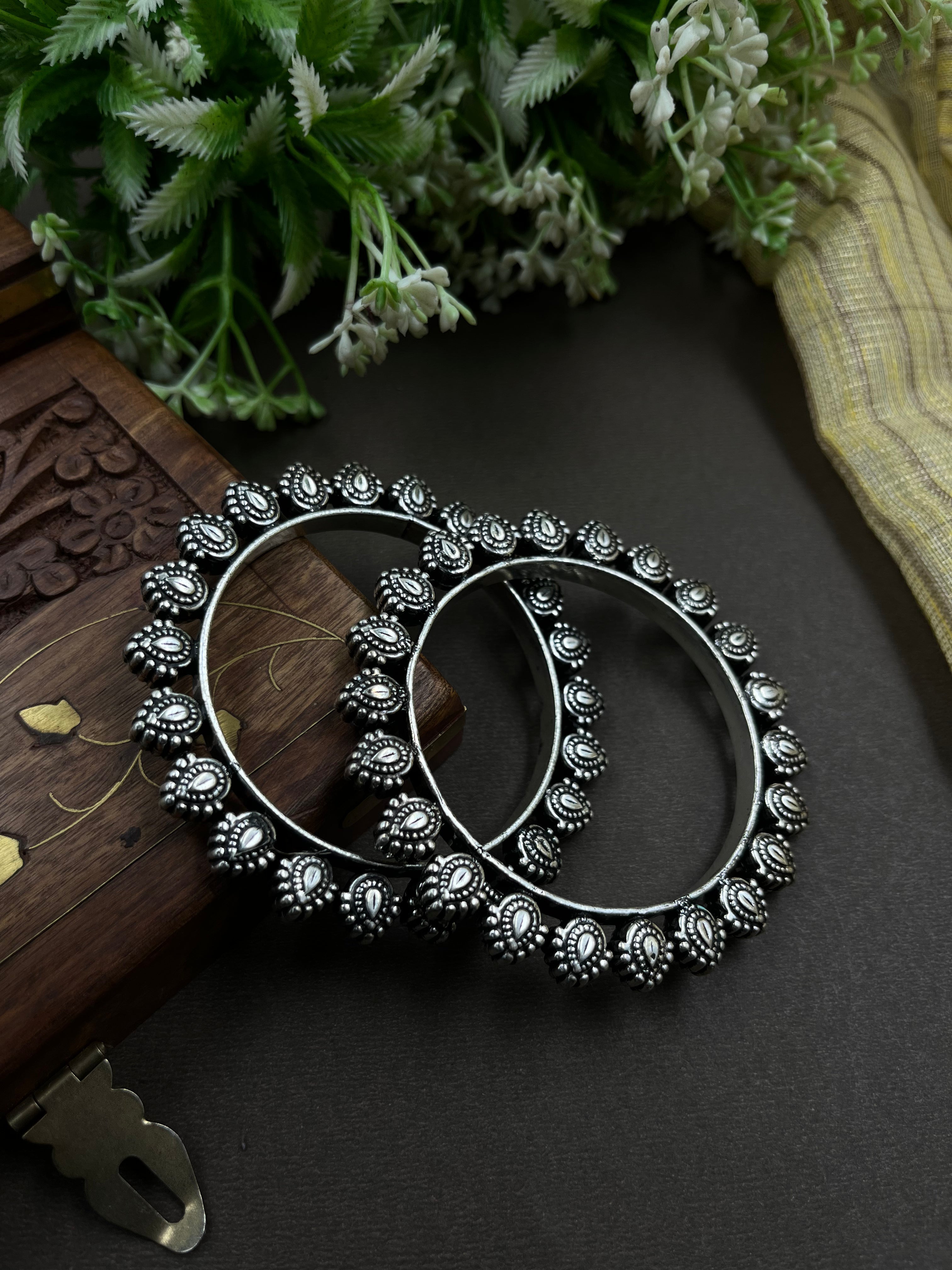 OXIDISED KOLAPHURI BANGLES -14