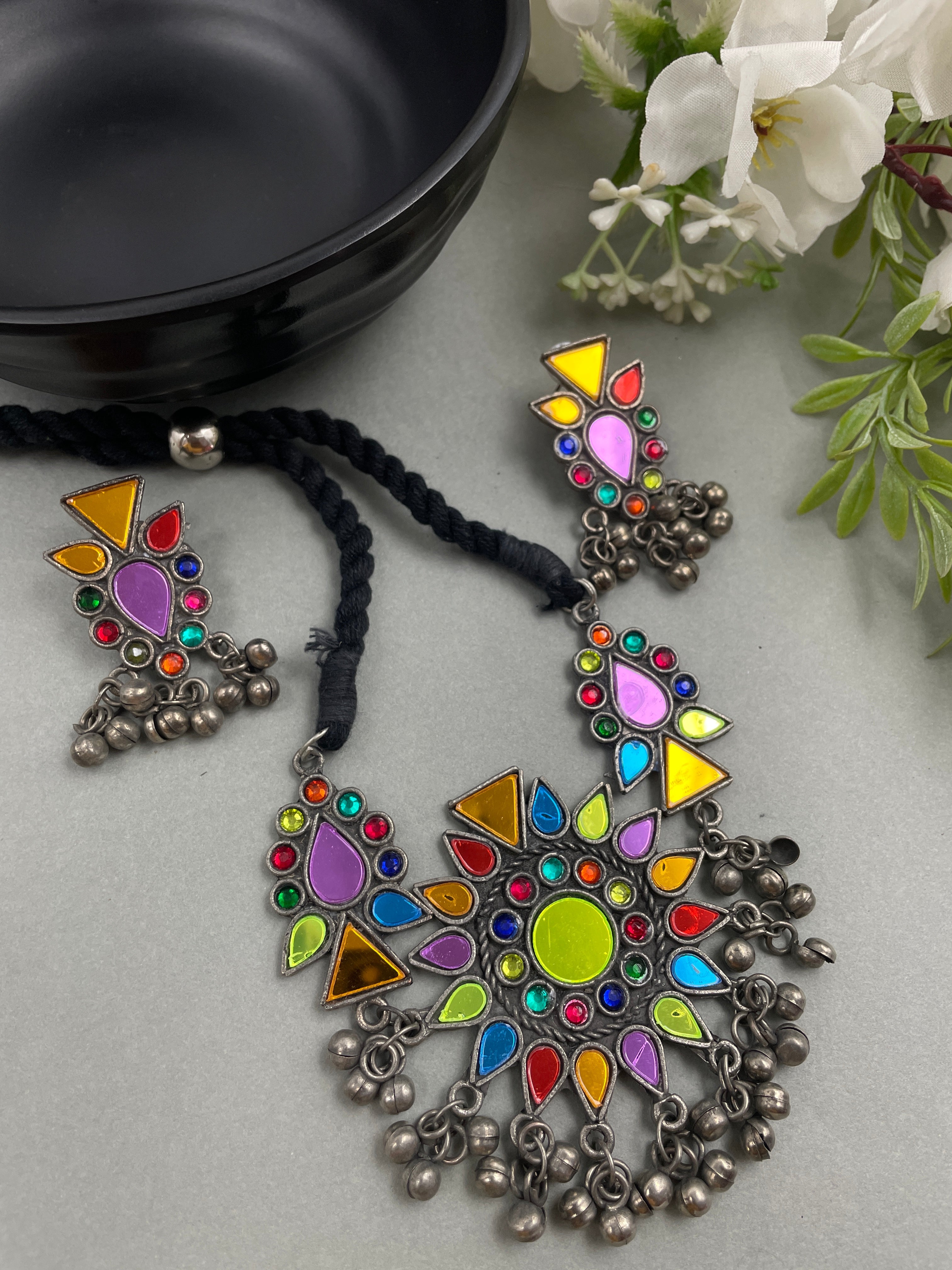 DIVYANSHI SILVER MULTICOLOR NECKLACE & EARRINGS 60% Off