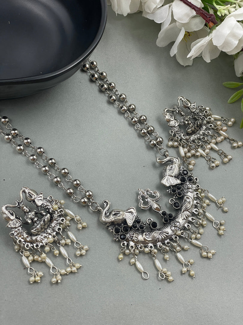 HANIA SILVER NECKLACE & EARRINGS 60% Off