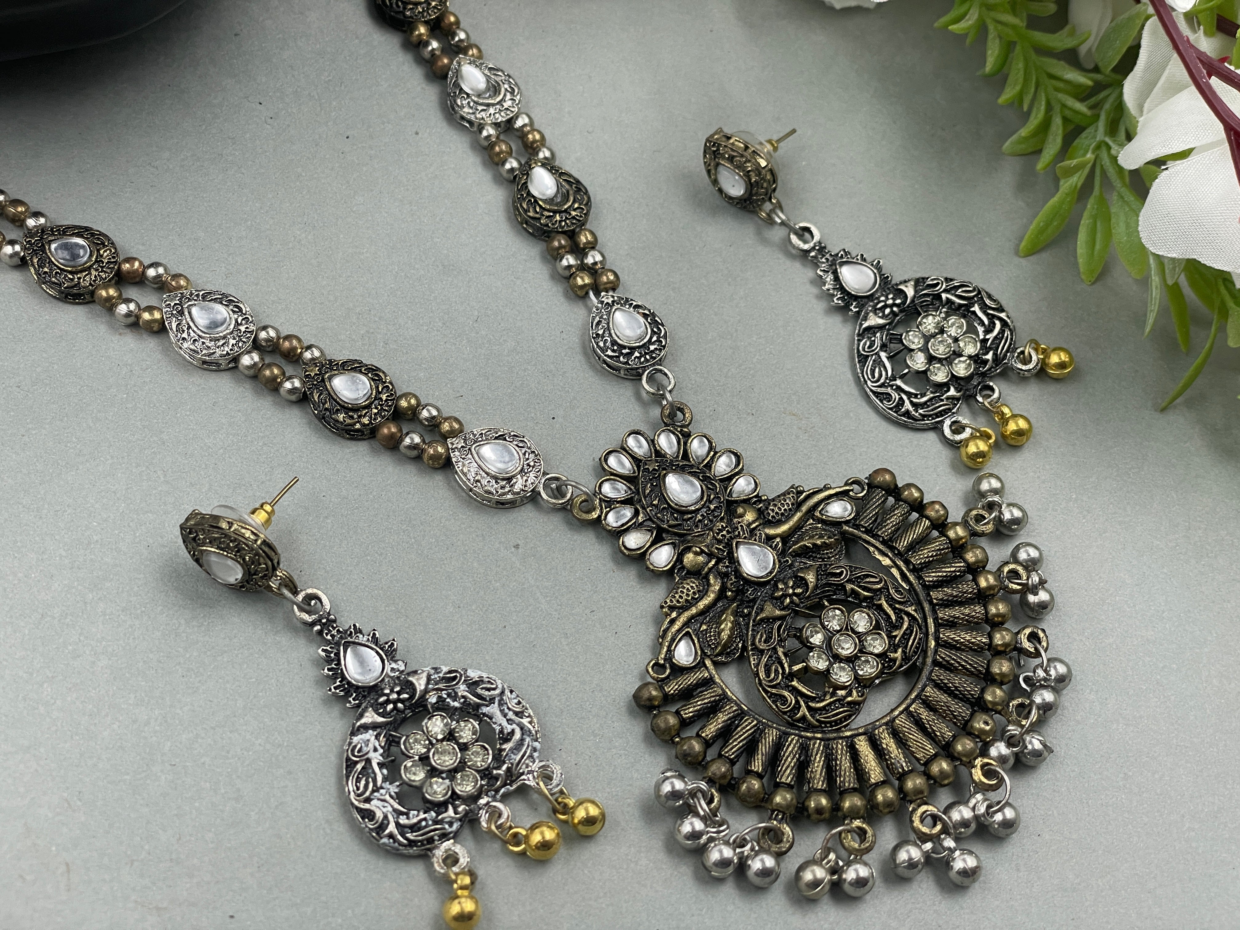 MEERA SILVER NECKLACE & EARRINGS 60% Off