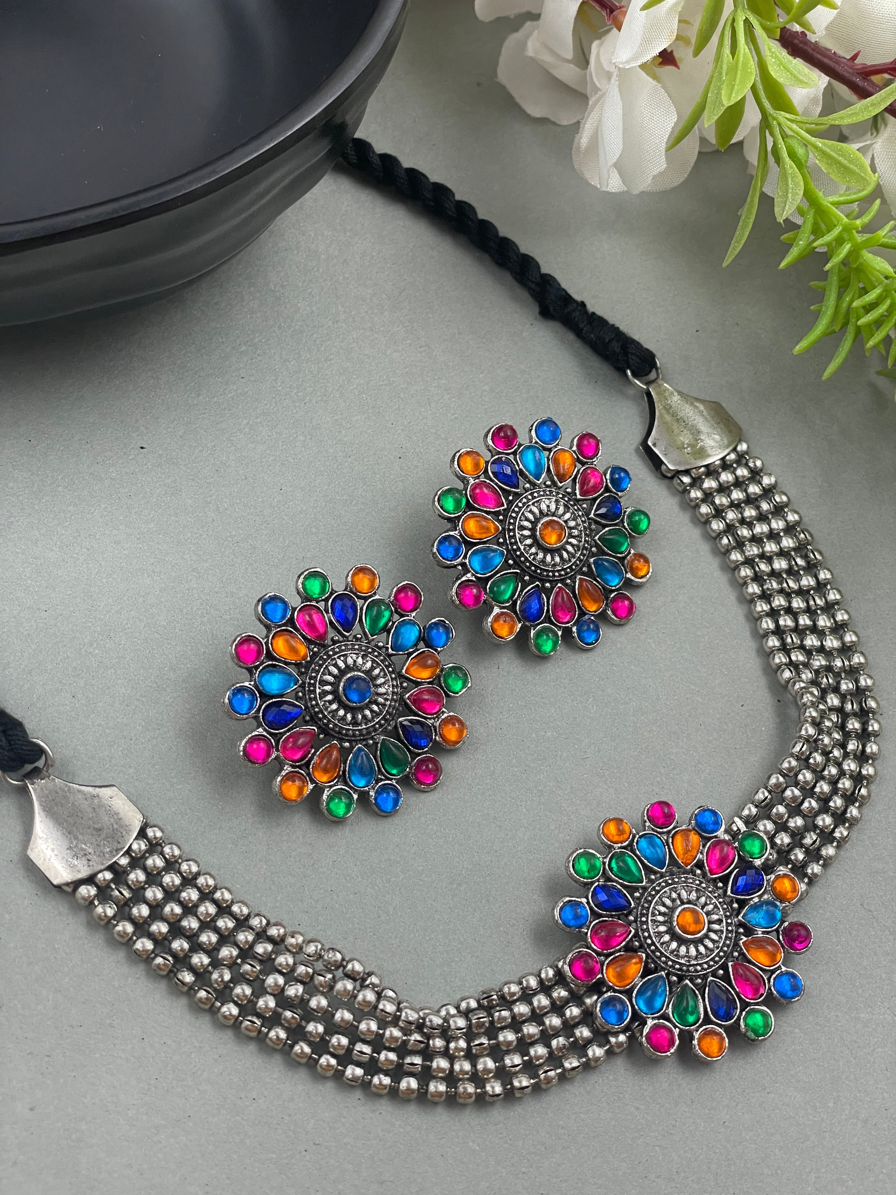 SHANAYA SILVER MULTICOLOR NECKLACE & EARRINGS 60% Off