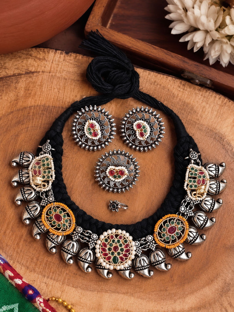 Fusion Mango Motif Threaded Jewellery Set