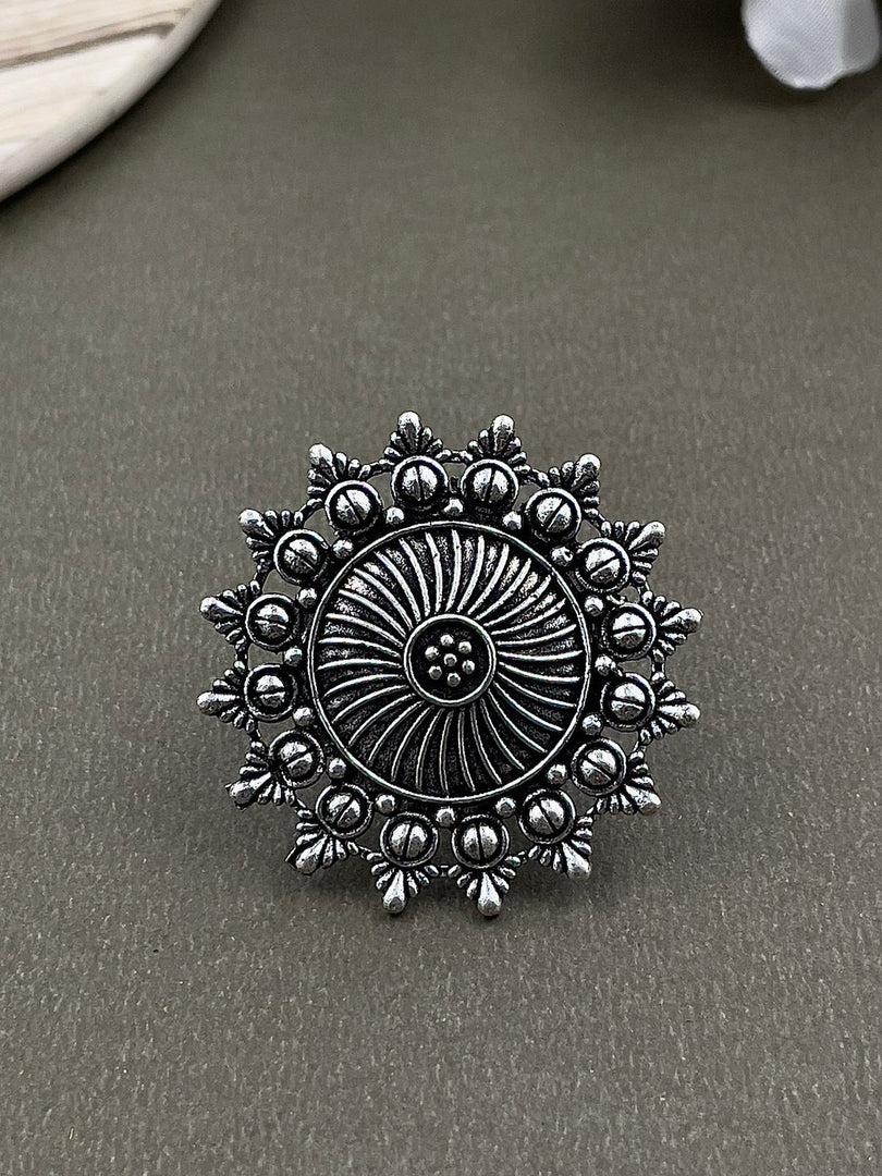 PIHU DESIGNER OXIDISED SILVER RING