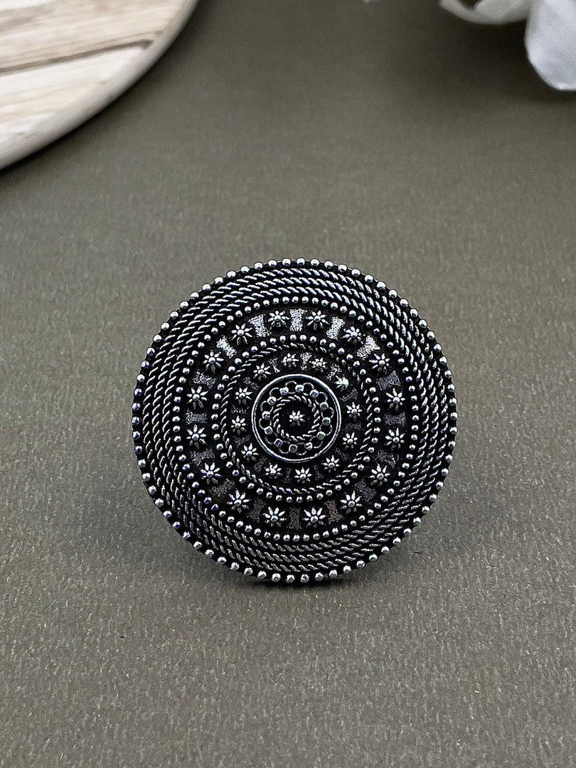 PARI DESIGNER OXIDISED SILVER RING