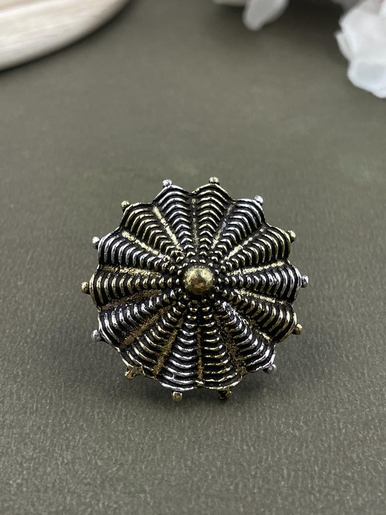 EVA DESIGNER OXIDISED TWO TONE RING