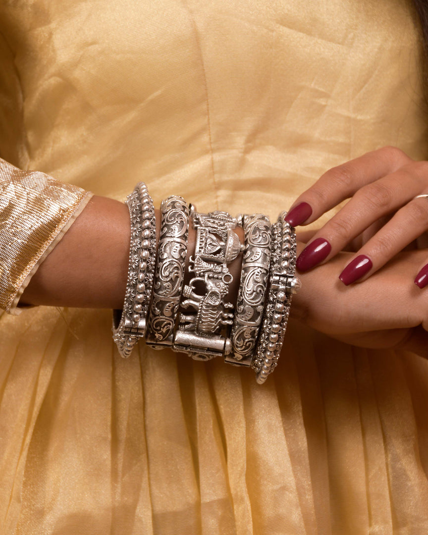 DOLI SILVER LOOKALIKE BANGLE STACK