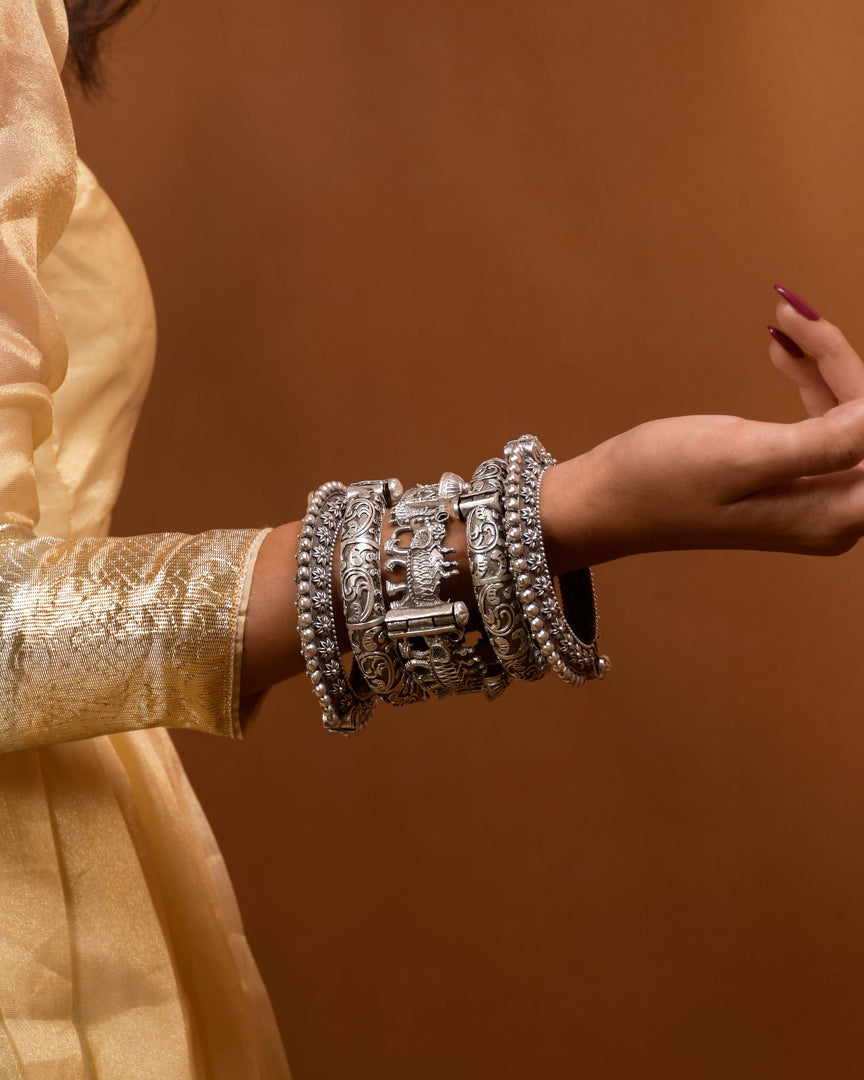 DOLI SILVER LOOKALIKE BANGLE STACK