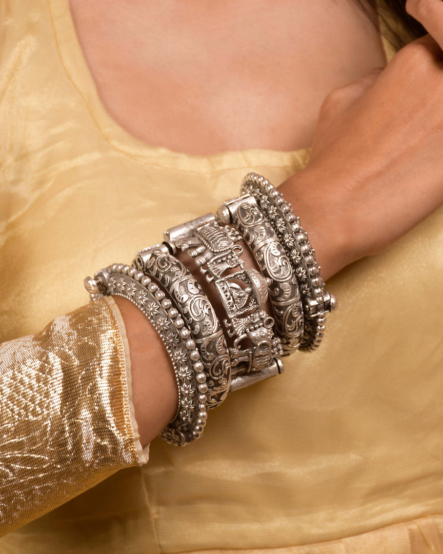 DOLI SILVER LOOKALIKE BANGLE STACK