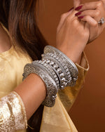 Load image into Gallery viewer, DAMINI SILVER LOOKALIKE BANGLE STACK