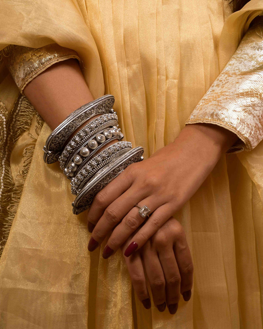 DAMINI SILVER LOOKALIKE BANGLE STACK