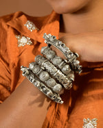 Load image into Gallery viewer, Anvi Bangle Stack