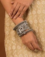 Load image into Gallery viewer, Shreya Bangle Stack